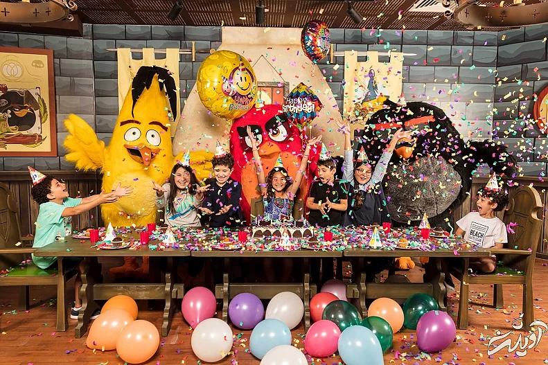 پارک انگری بردز کجاست؟